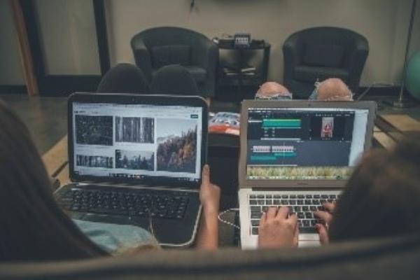 Leren online faciliteren / modereren: het geschenk van een co-facilitator